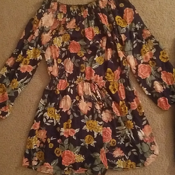 Rompers - Picture 2 of 3